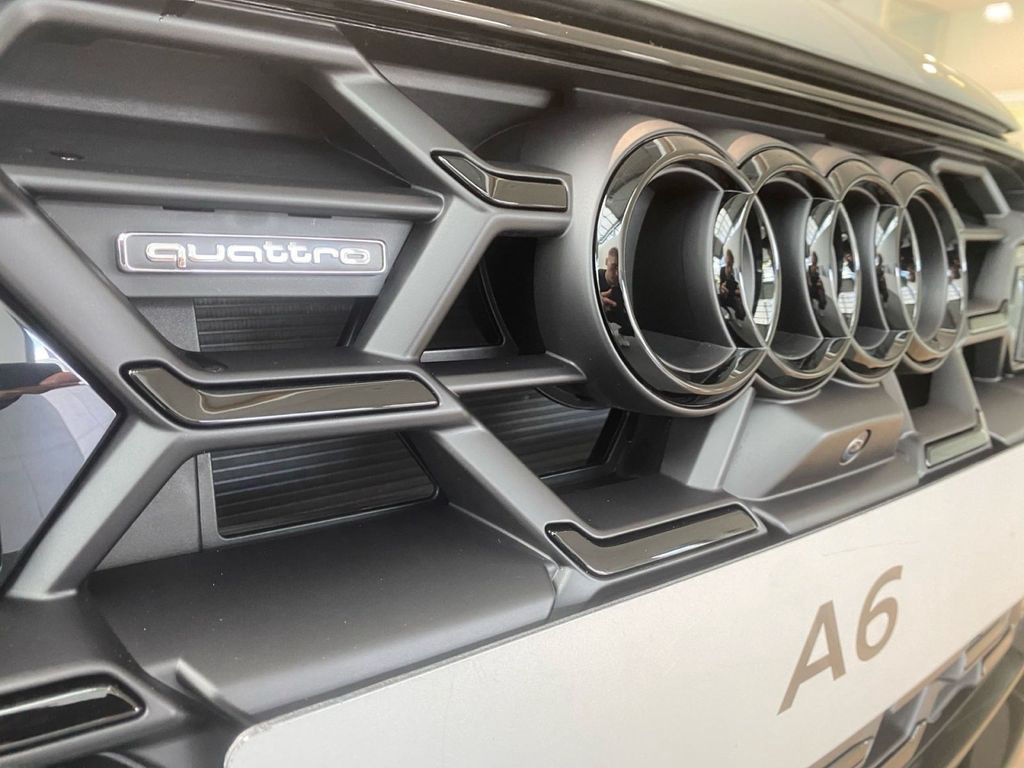 Audi A6 Avant Design S line 40 TDI quattro 150(204) k