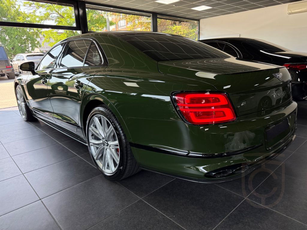 Bentley Flying Spur S V8- Carbon- B&O- Pano