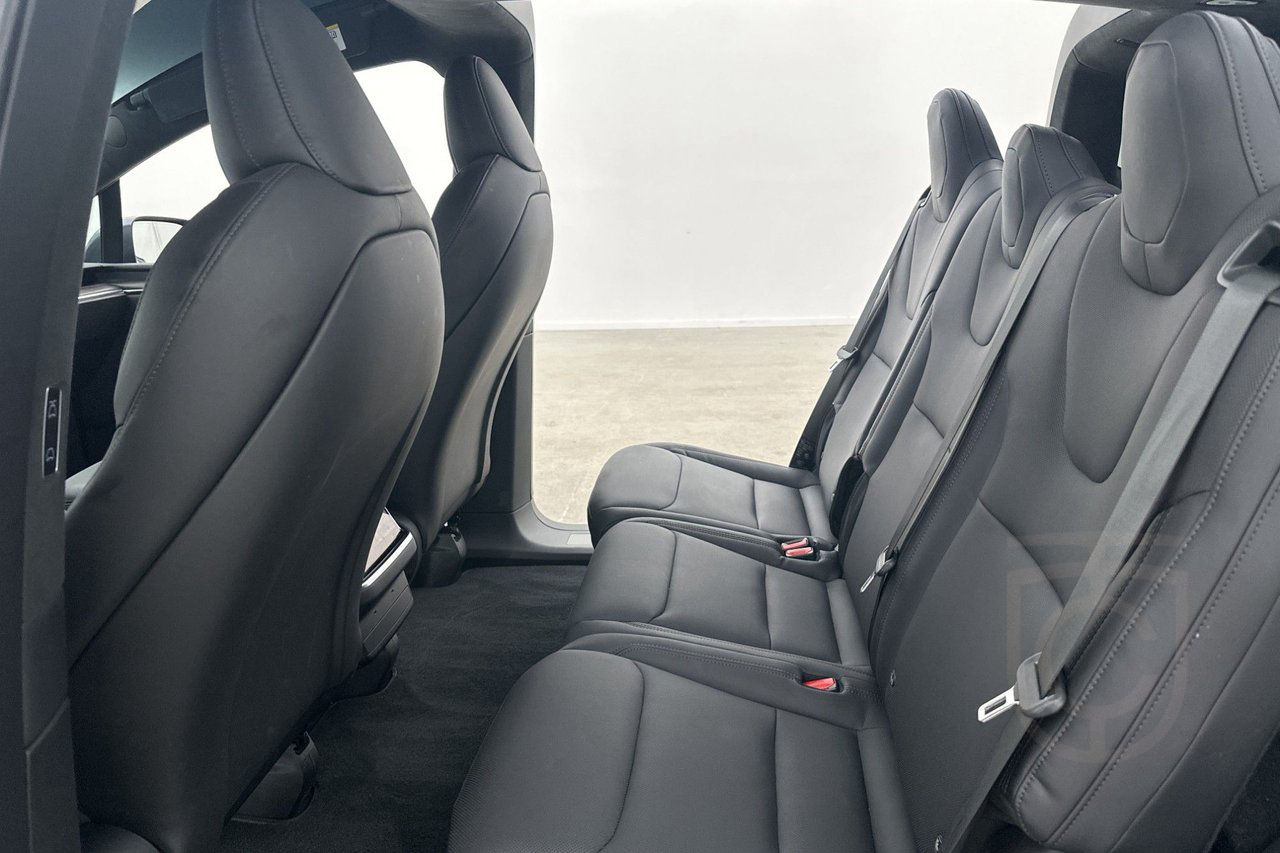 Tesla Model X AWD