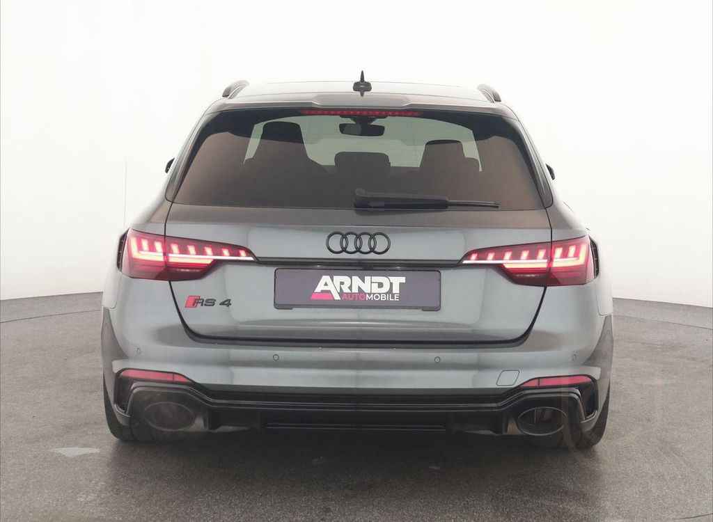 Audi RS4 Avant competition+ Matrix Pano Nav BangO Kam