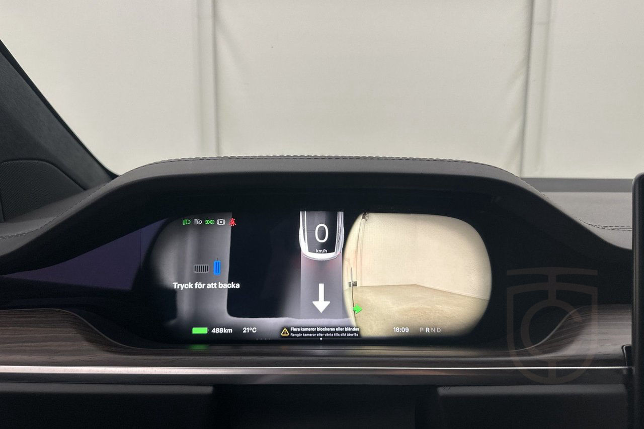 Tesla Model X Autopilot