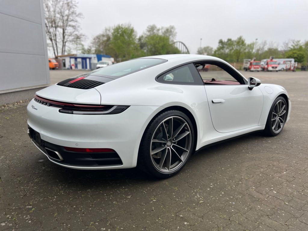 Porsche 911 992 CARRERA COUPE, MY 2023, EZ. 08/2025