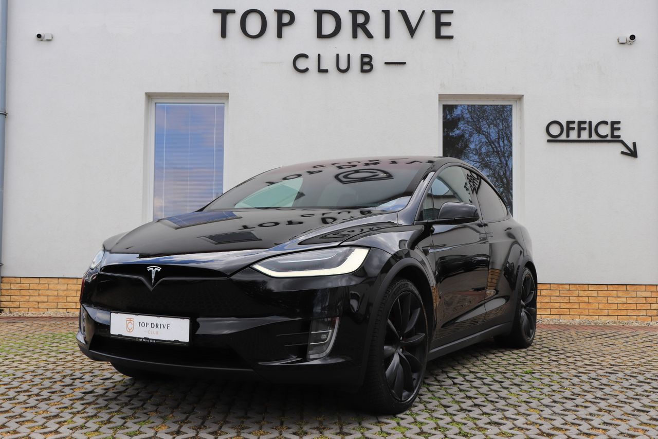 Tesla model X P100D
