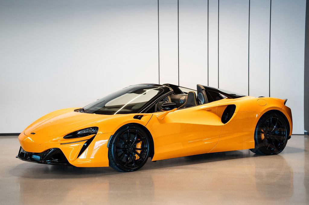 McLaren Artura MY24 , Lift*Practicality*Tech*Assist pack