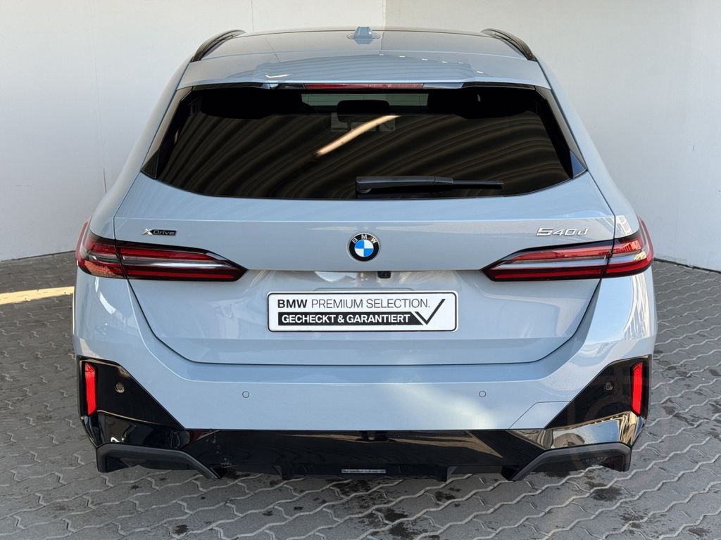 BMW 540dA xDrive Tour. M Sport LiveCock.AHK.Standh.
