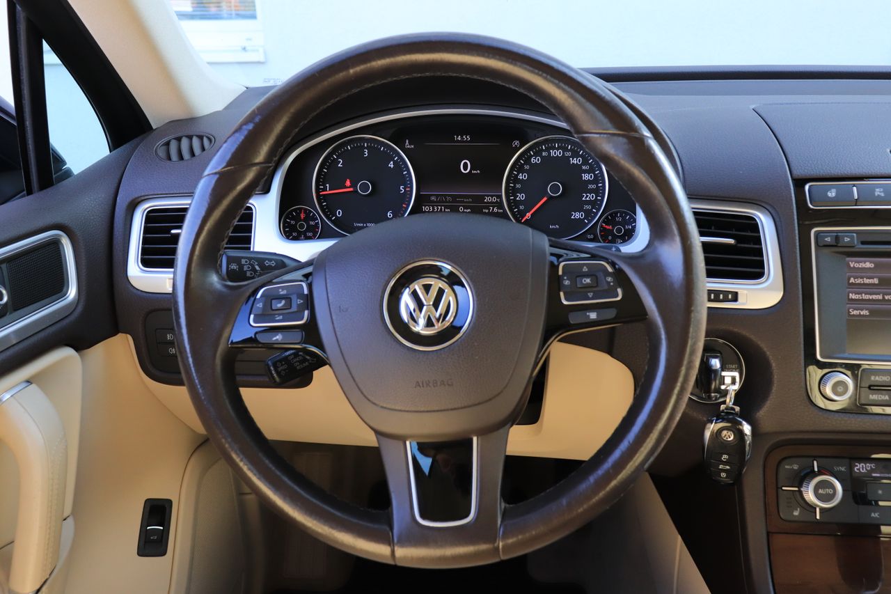 Volkswagen Touareg 3.0 TDI Ad.Temp/Panorama/Tažné/Kamera