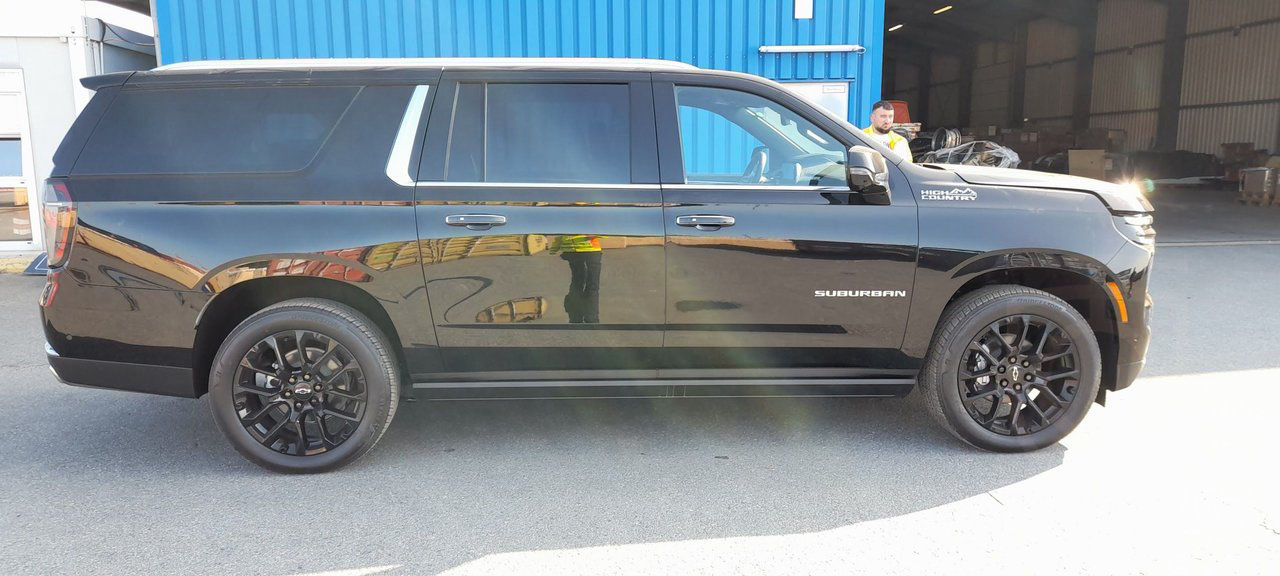 Chevrolet Suburban HIGH COUNTRY Duramax Diesel