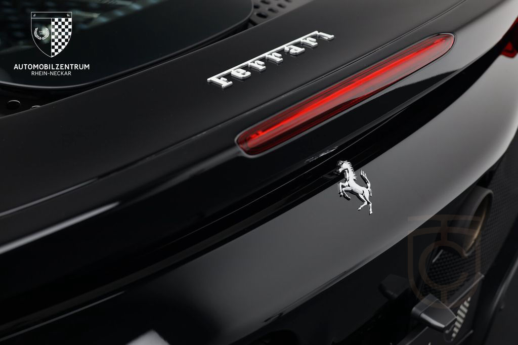 Ferrari SF90 Stradale RacingSeats/Carbon-LED/Liftsystem