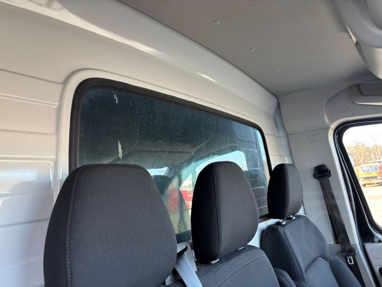 Maxus E-Deliver 9