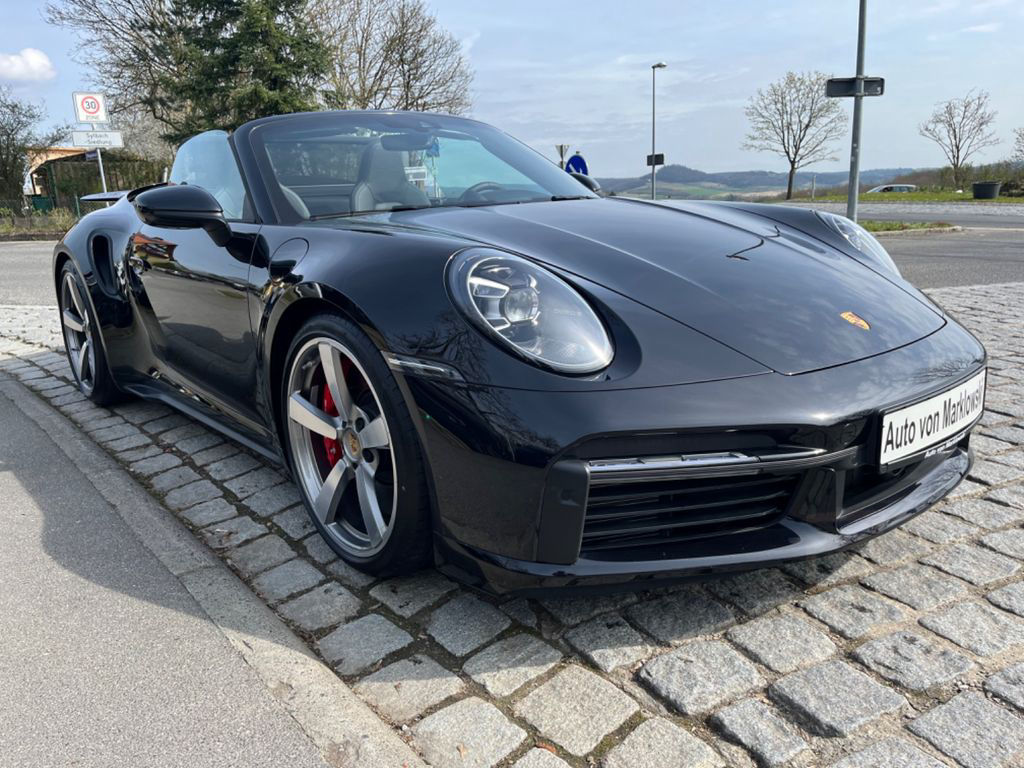 Porsche 992 Turbo Cabriolet Sportabgas PASM Matrix Lift