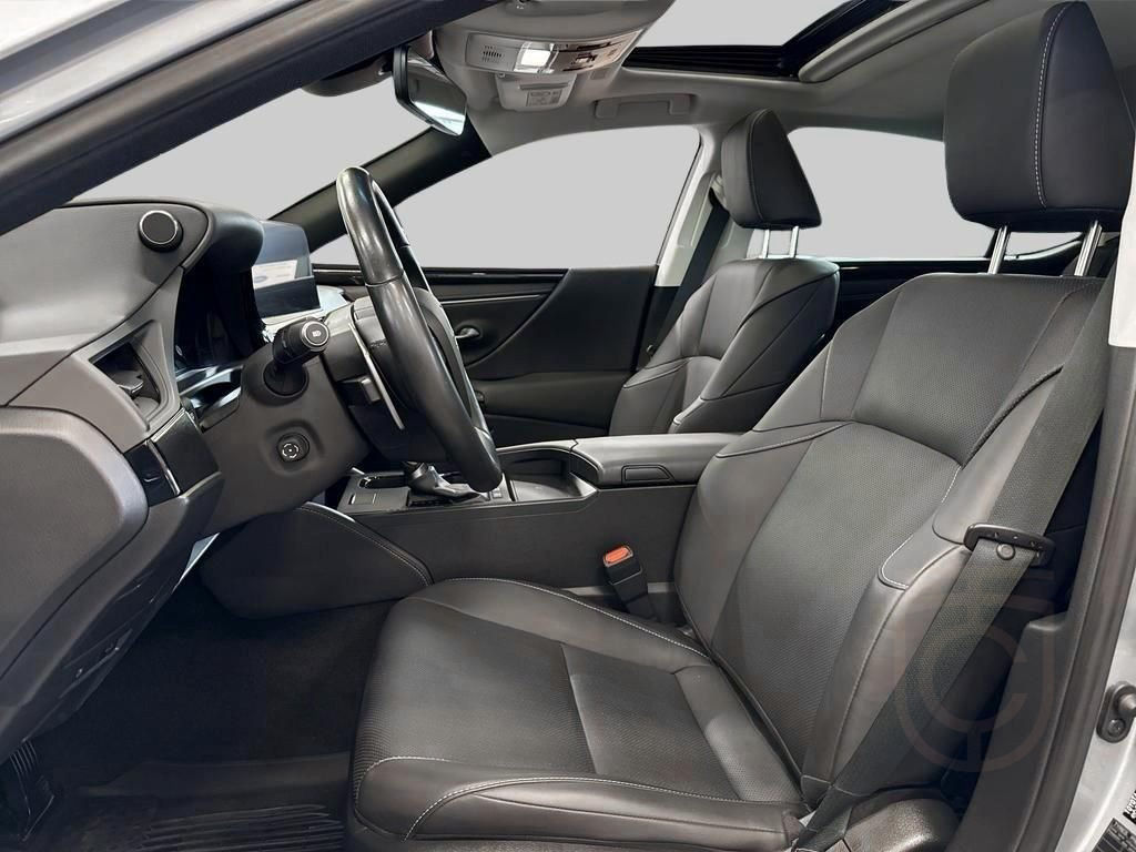 Lexus ES 300h 2.5 E-CVT Limited Edition