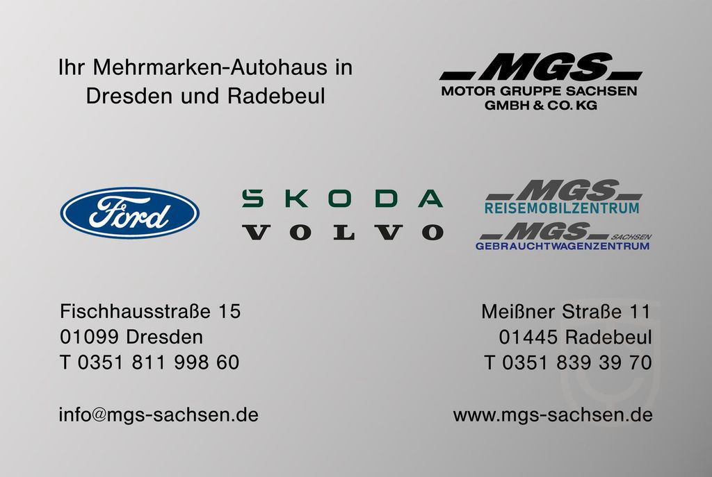 Volvo XC90 Ultra Dark Recharge Plug-In Hybrid AWD