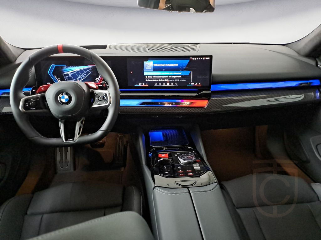 BMW M5 Plug-In Hybrid xDrive Ultimate Package