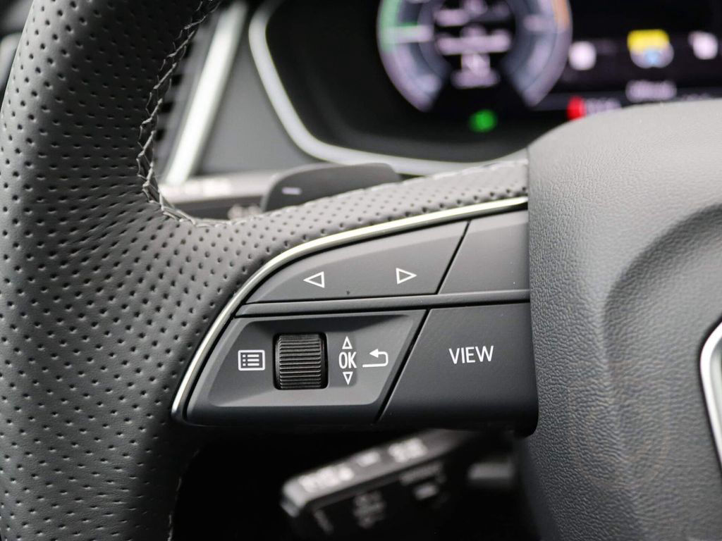 Audi Q5 50TFSIe S-Line 299PS S-Tronic Luft Matrix AHK