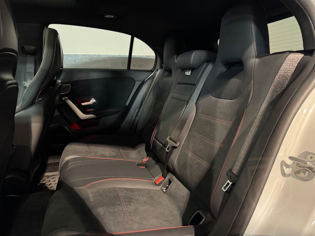 Mercedes-Benz AMG A 45 S 4MATIC+ Burmester