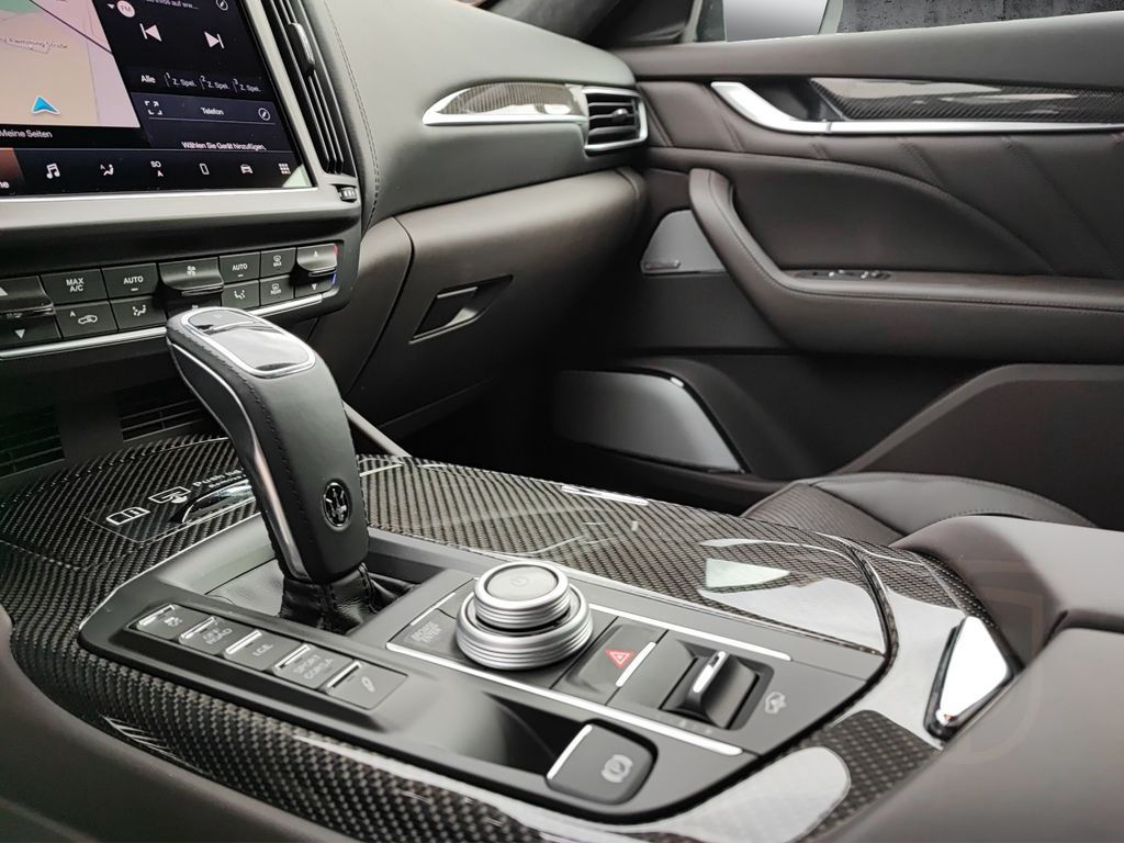 Maserati Levante Trofeo **Ermenegildo Zegna Interieur**
