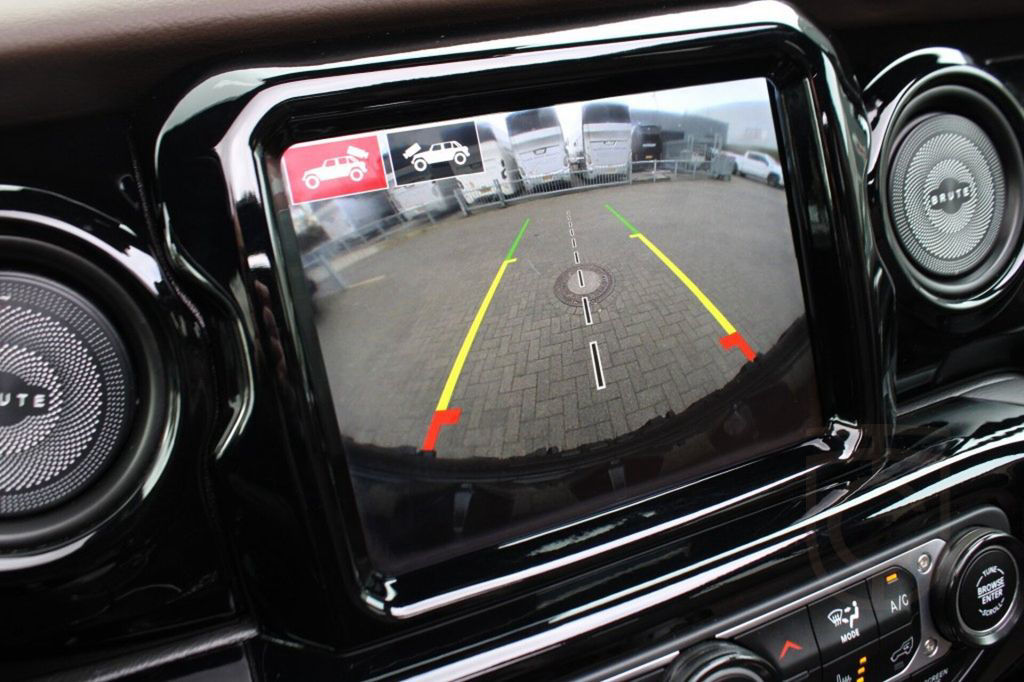 Jeep Wrangler BRUTE 4XE 380 PK SAHARA / Sky One Touch