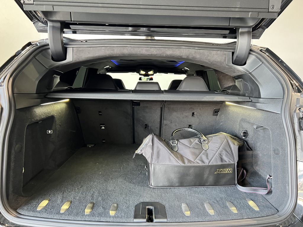 BMW XM 23" LMR ~ B&W Surround ~ M Drivers Package