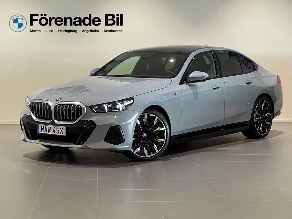 BMW i5 eDrive40 Sedan Innovation Panorama H
