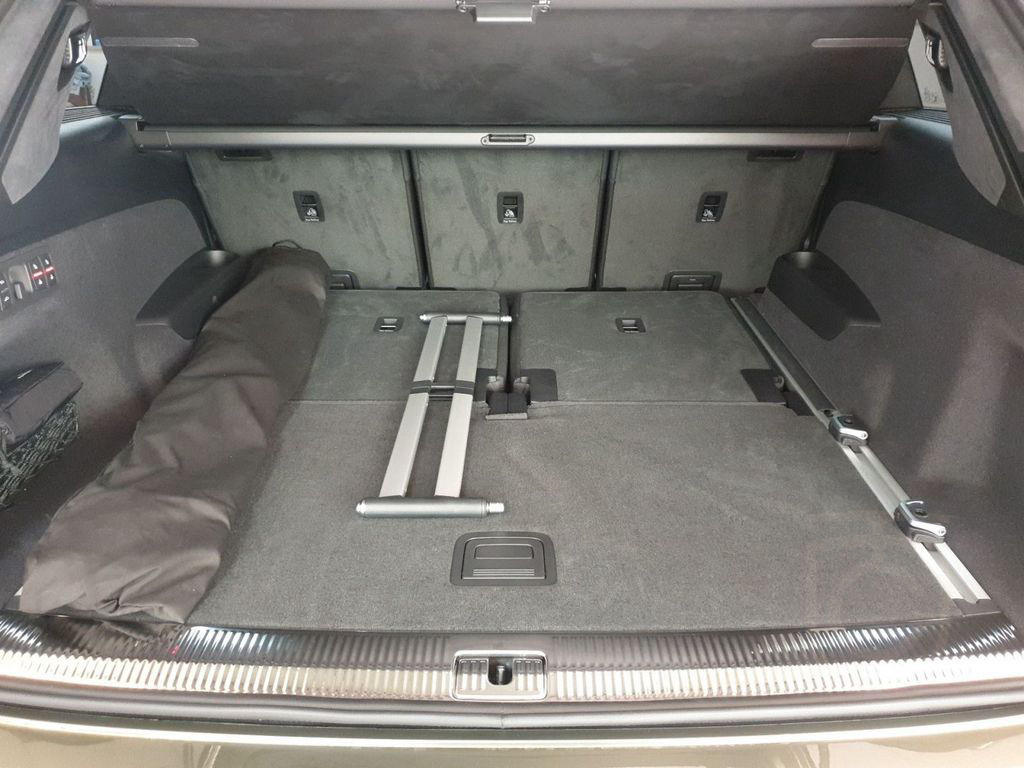 Audi SQ7 SUV TFSI 373 kW exklusive*Matrix-LED*AHK*HUD