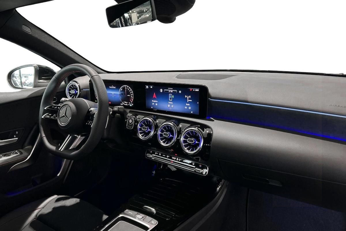 Mercedes-Benz A 250e