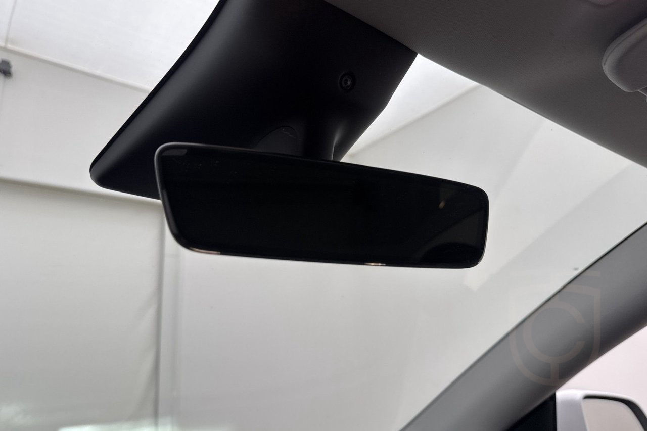 Tesla Model Y Long Range AWD AP