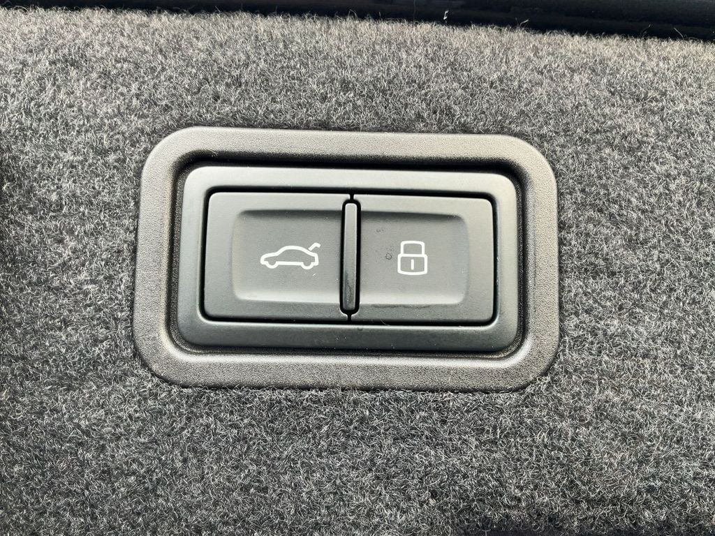 Audi A8 L 50 TDI QU D-MATRIX+AIR+B&O+TV+ACC+PANO+360°