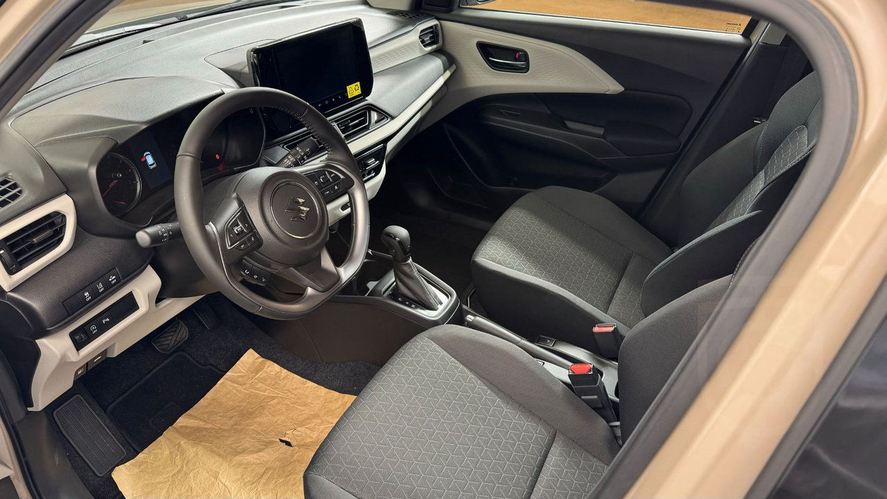 Suzuki Swift 1.2 Hybrid Select CVT LAGERBIL!
