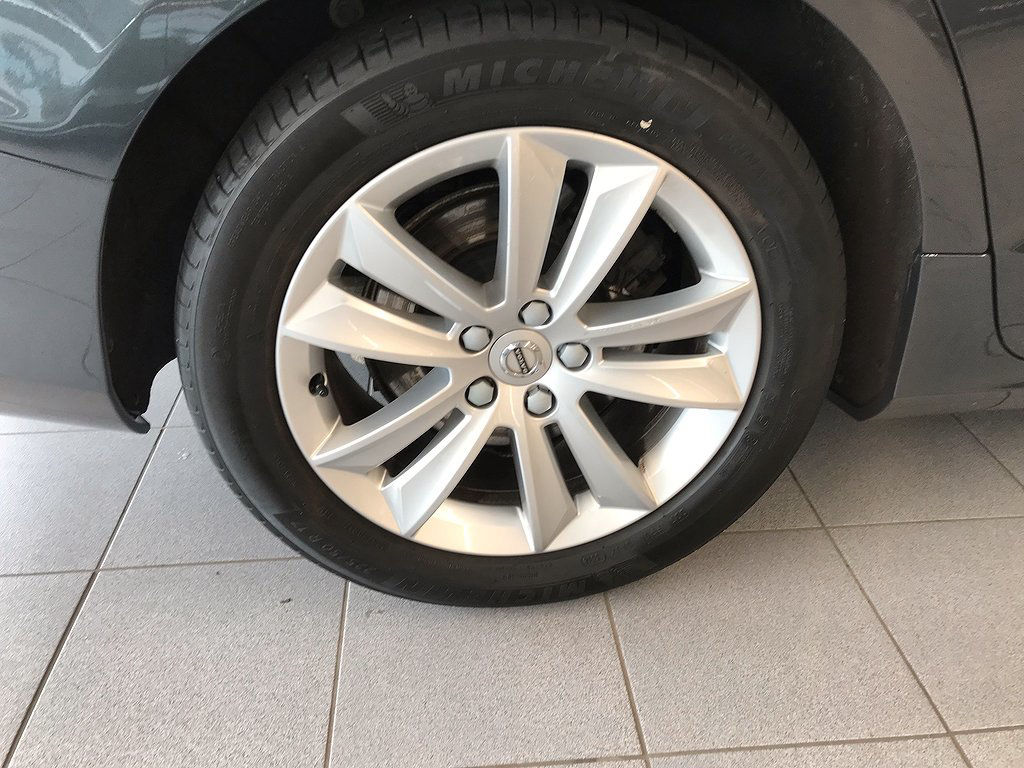 Volvo V60 D3 Momentum Pro Edition