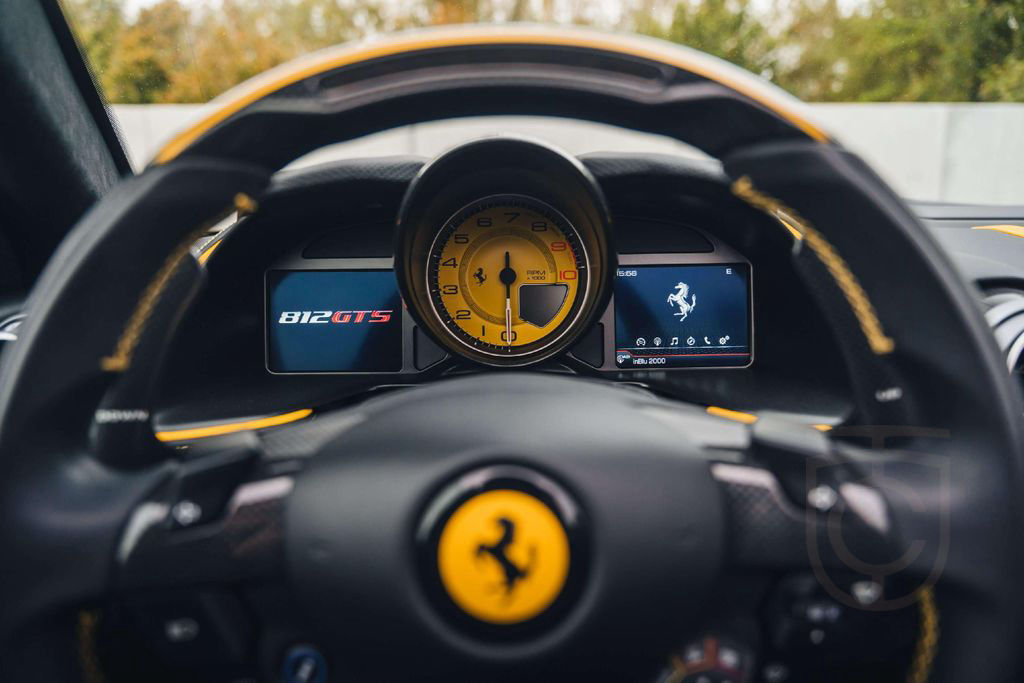 Ferrari 812 GTS Atelier/ Viola Hong Kong / Carbon / VAT