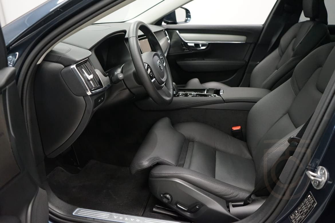 Volvo V90 T8 Ultra Bright