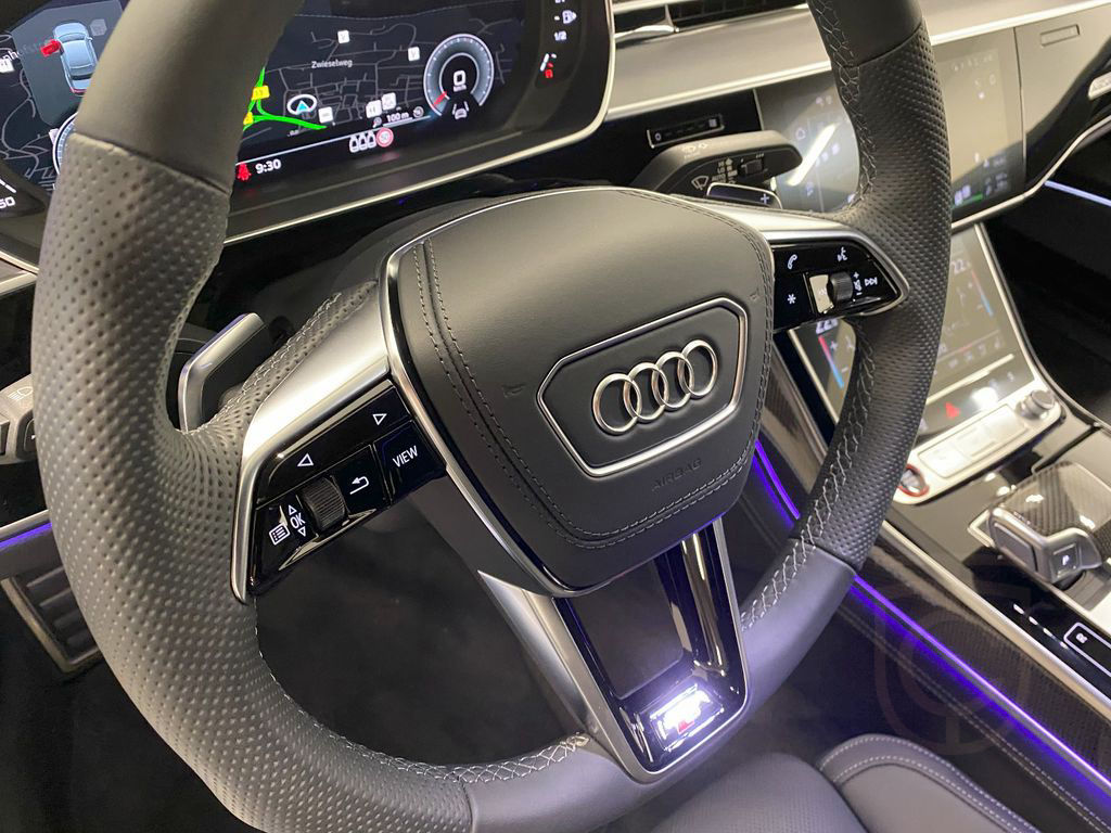 Audi S8 4.0 TFSI quattro Pano+2Bildschirme+Nachtsicht