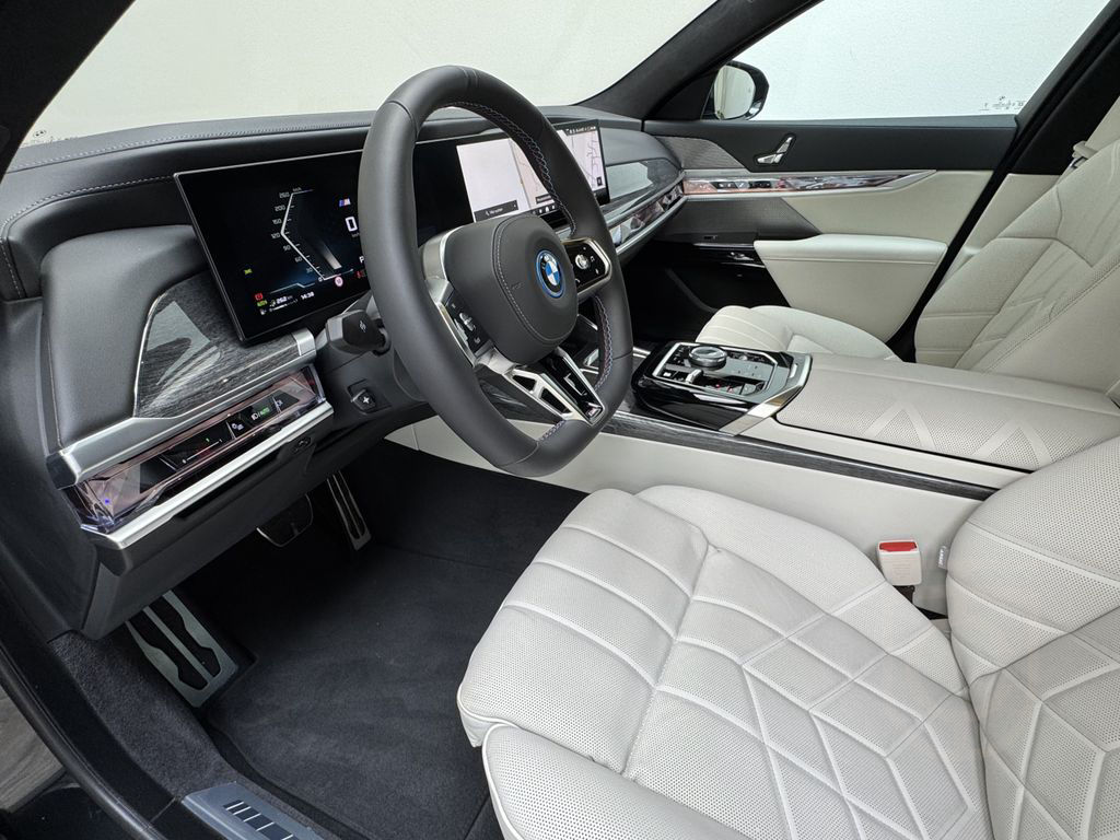 BMW M760 e xDrive Pro Executive Lounge Massage/Lüft.