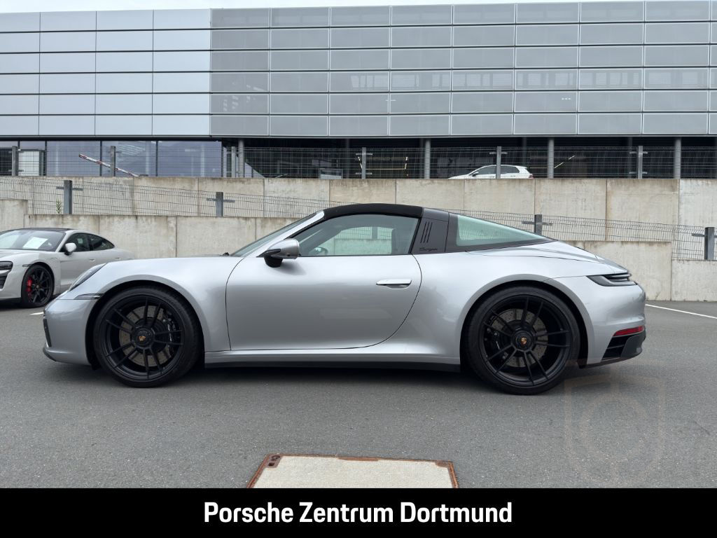 Porsche 992 911 Targa 4 GTS BOSE Sportabgasanlage LED