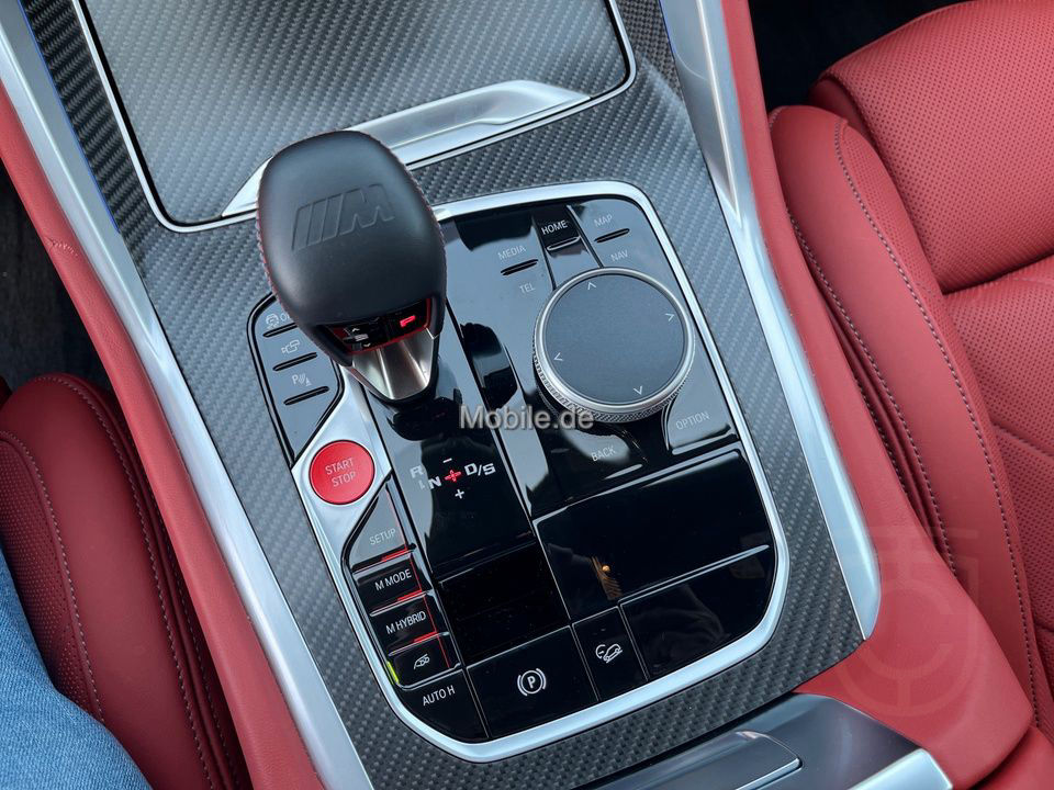BMW XM 50e 23" Autobahnassistent AHK B&W Massage !!