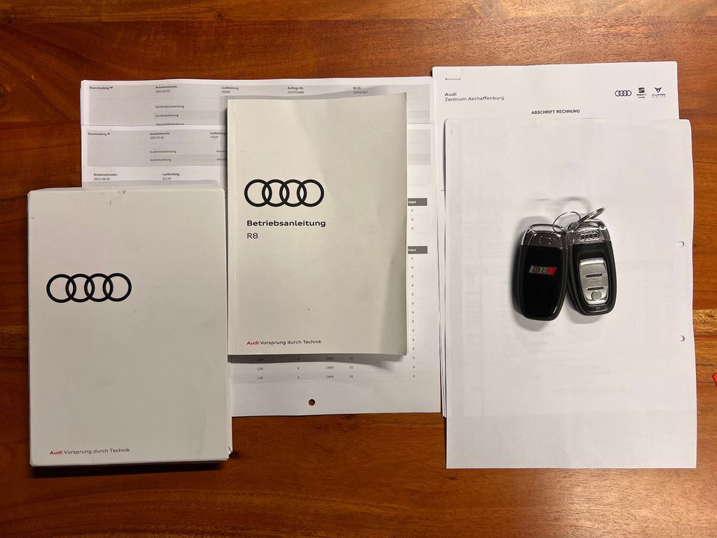Audi R8 5.2 FSI V10 Quattro Performace EVO / CARBON