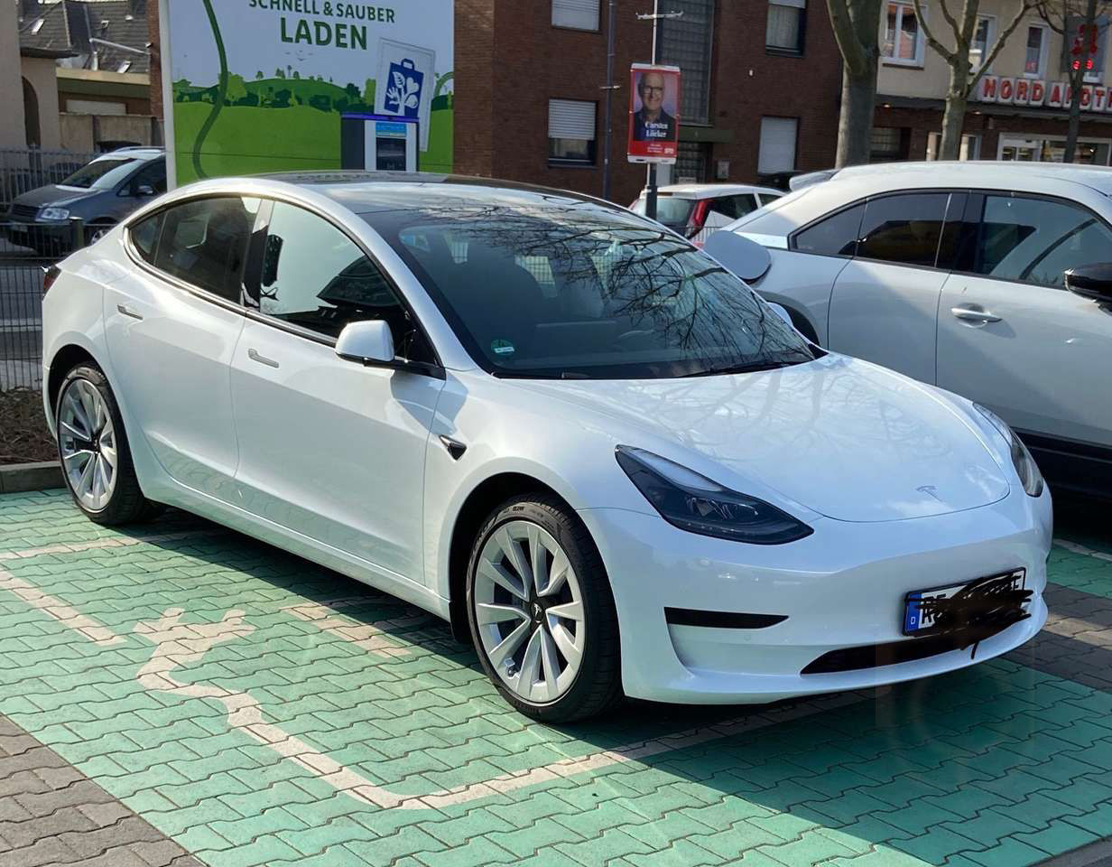 Tesla Model 3 3 3 RWD Hinterradantrieb 60 kwh