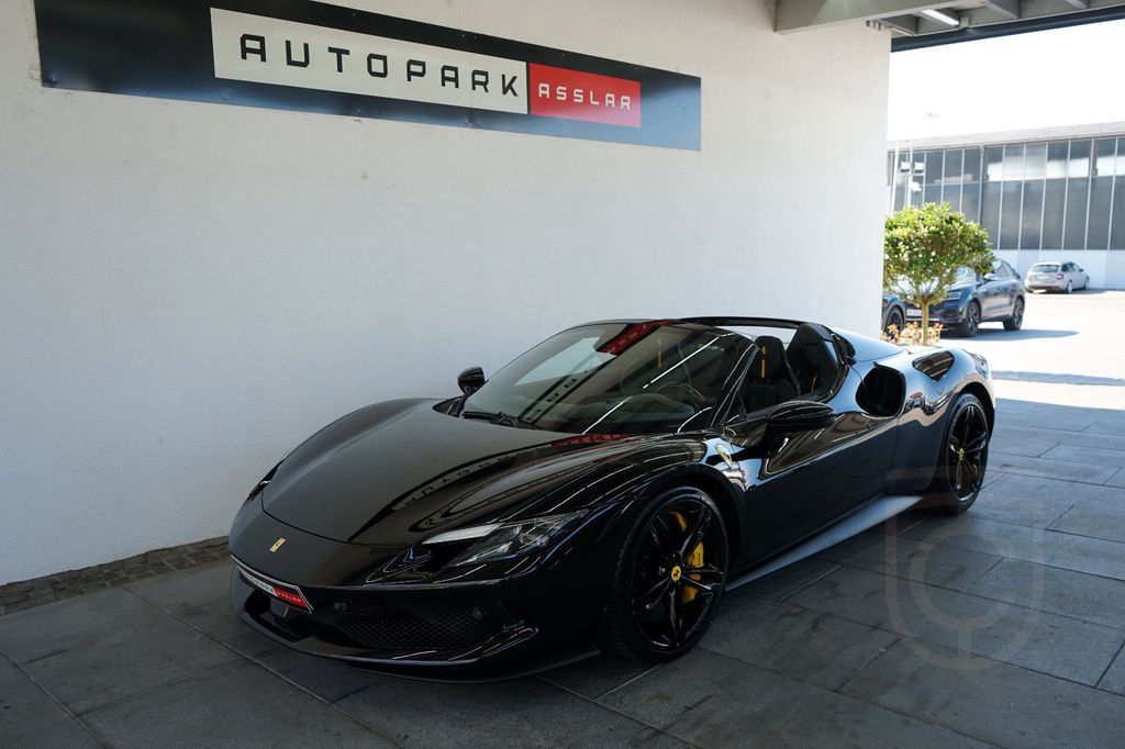 Ferrari 296 GTS BLACK*LIFT*CARBON+Corsa Racing Seats*NEW