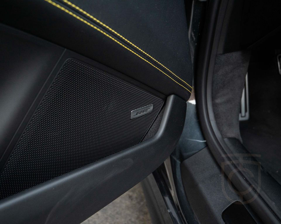 Porsche 992(911) GT3 Touring*PCCB*BOSE*LIFT*PASM*VTS