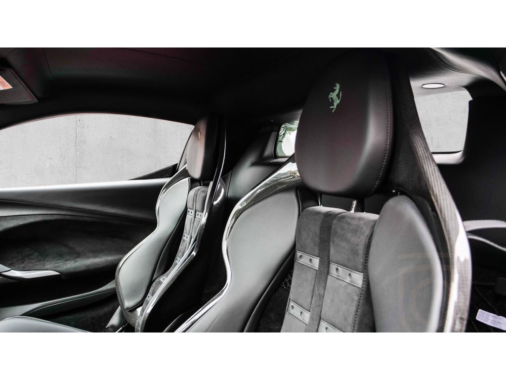 Ferrari 296 GTB *Lift*Carbon*LED*CarPlay*Racingseats*1Hd