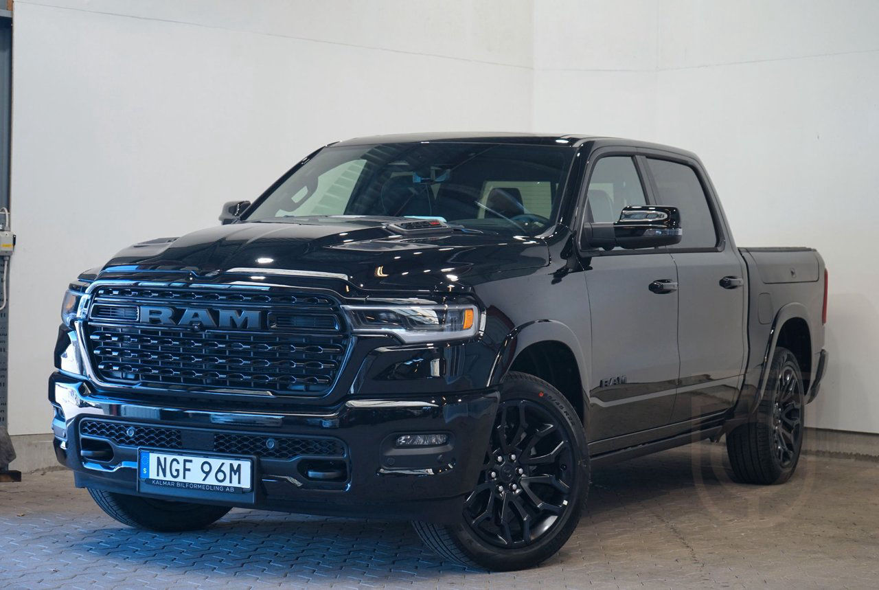RAM 1500 Limited Night Rambox Hurricane