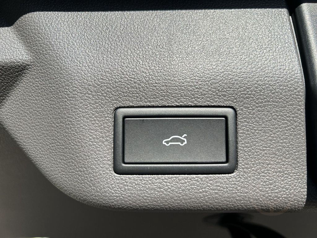 Volkswagen Multivan Langversion 2.0 TDI Style DSG+MATRIX
