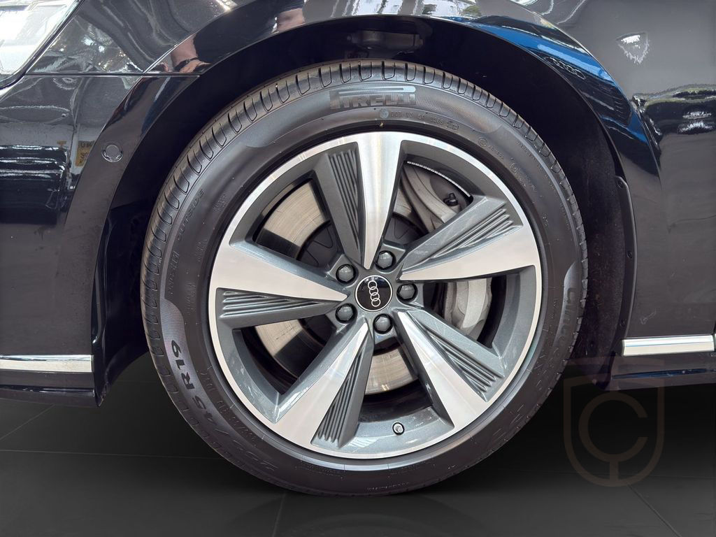 Audi A8 60 TFSIe Q BuO HD-MATRIX AFA HuD 360°