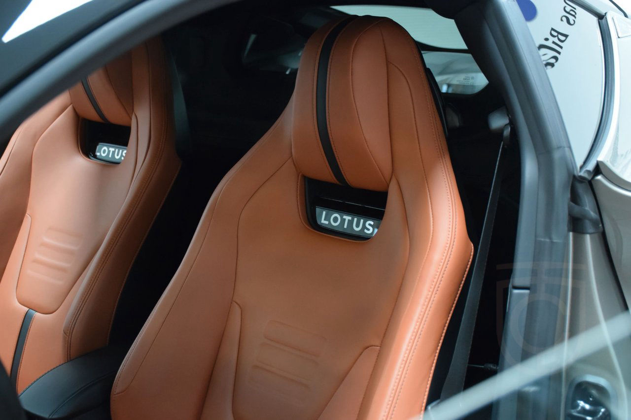 Lotus Emira Turbo