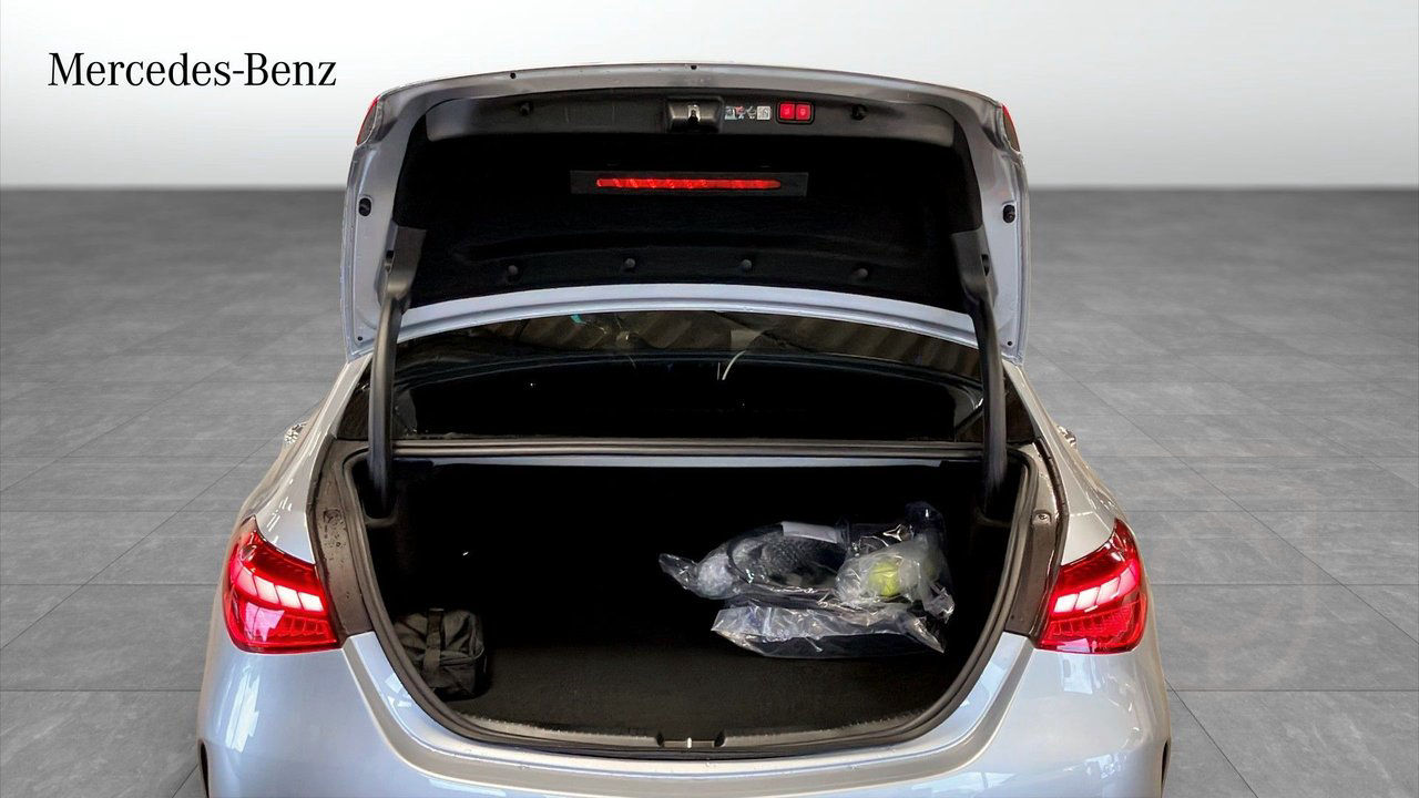 Mercedes-Benz C 300 e AMG Night PHEV 115km