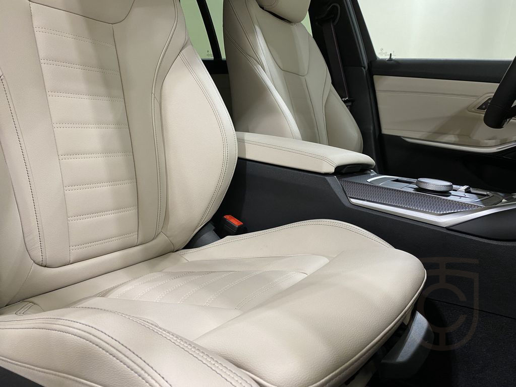 BMW M340i xDrive Touring Facelift Standhzg AHK ACC