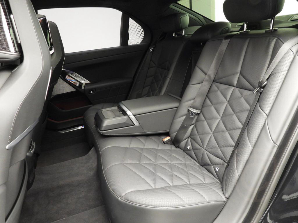 BMW 740 7 Serie Sedan 740d xDrive | M-Sportpakket |