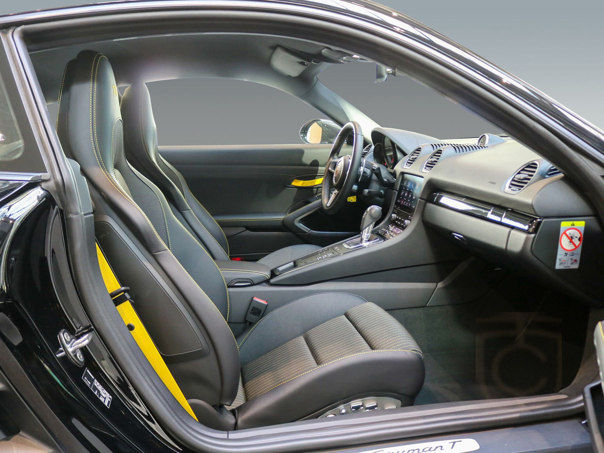 Porsche 718 Cayman T