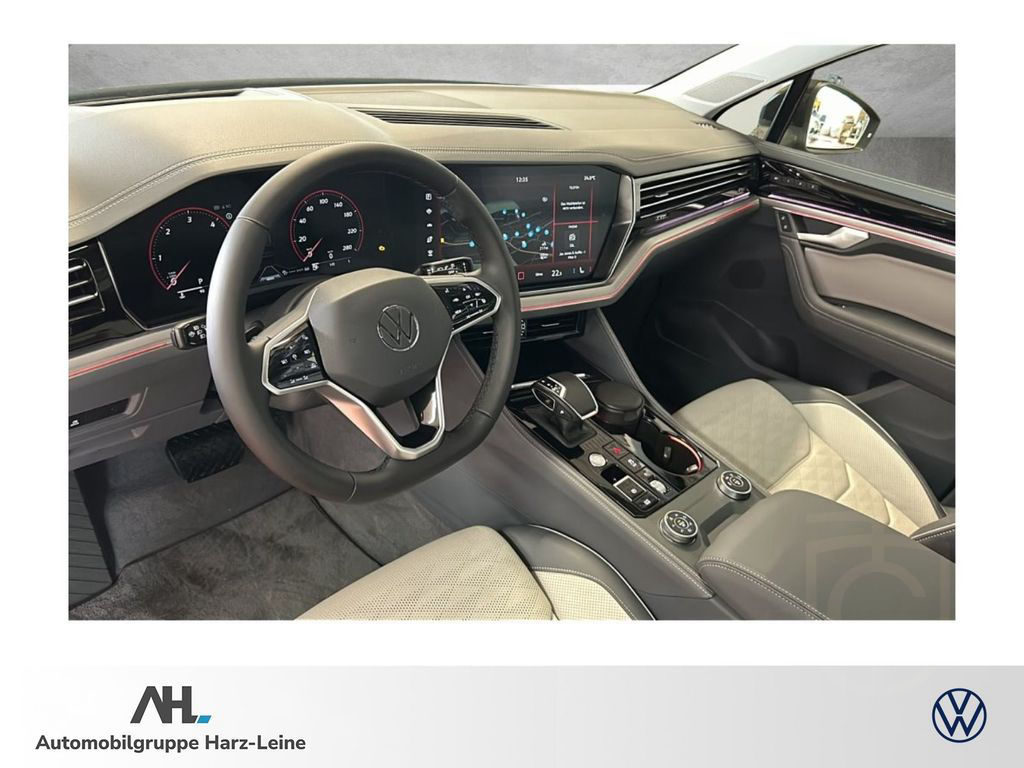 Volkswagen Touareg Elegance 3.0 V6 TDI 4M *AHK*PANO*NAVI*Hu