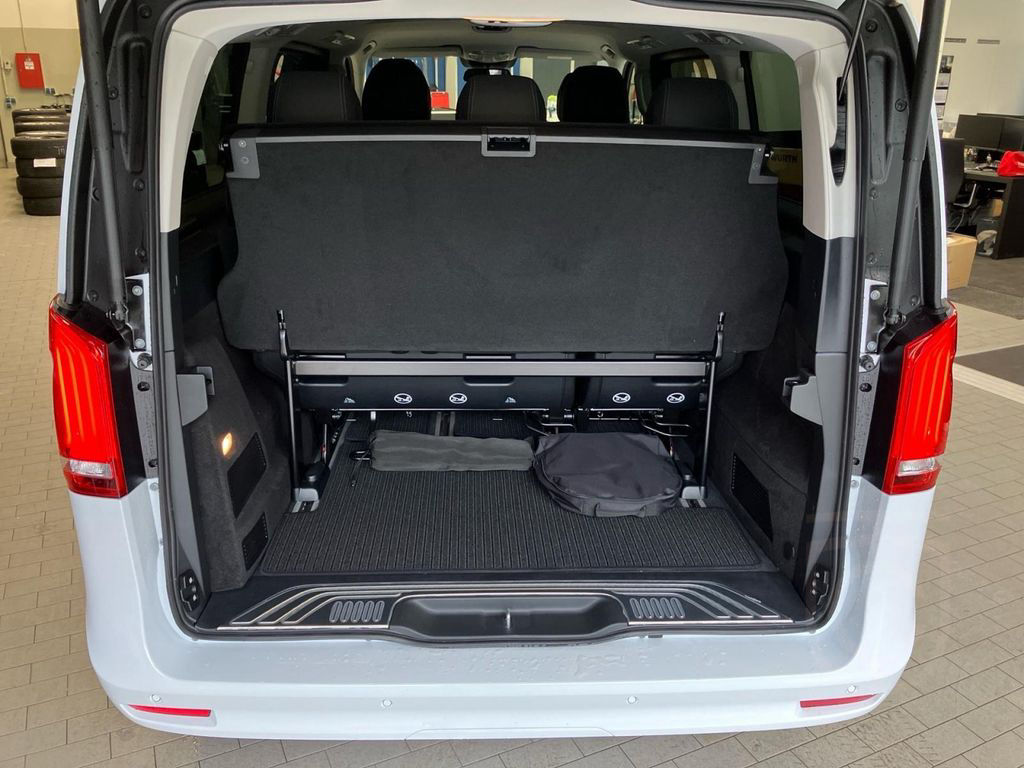 Mercedes-Benz EQV 300 L SpurW KlimaA Navi Distronic 360 PDC